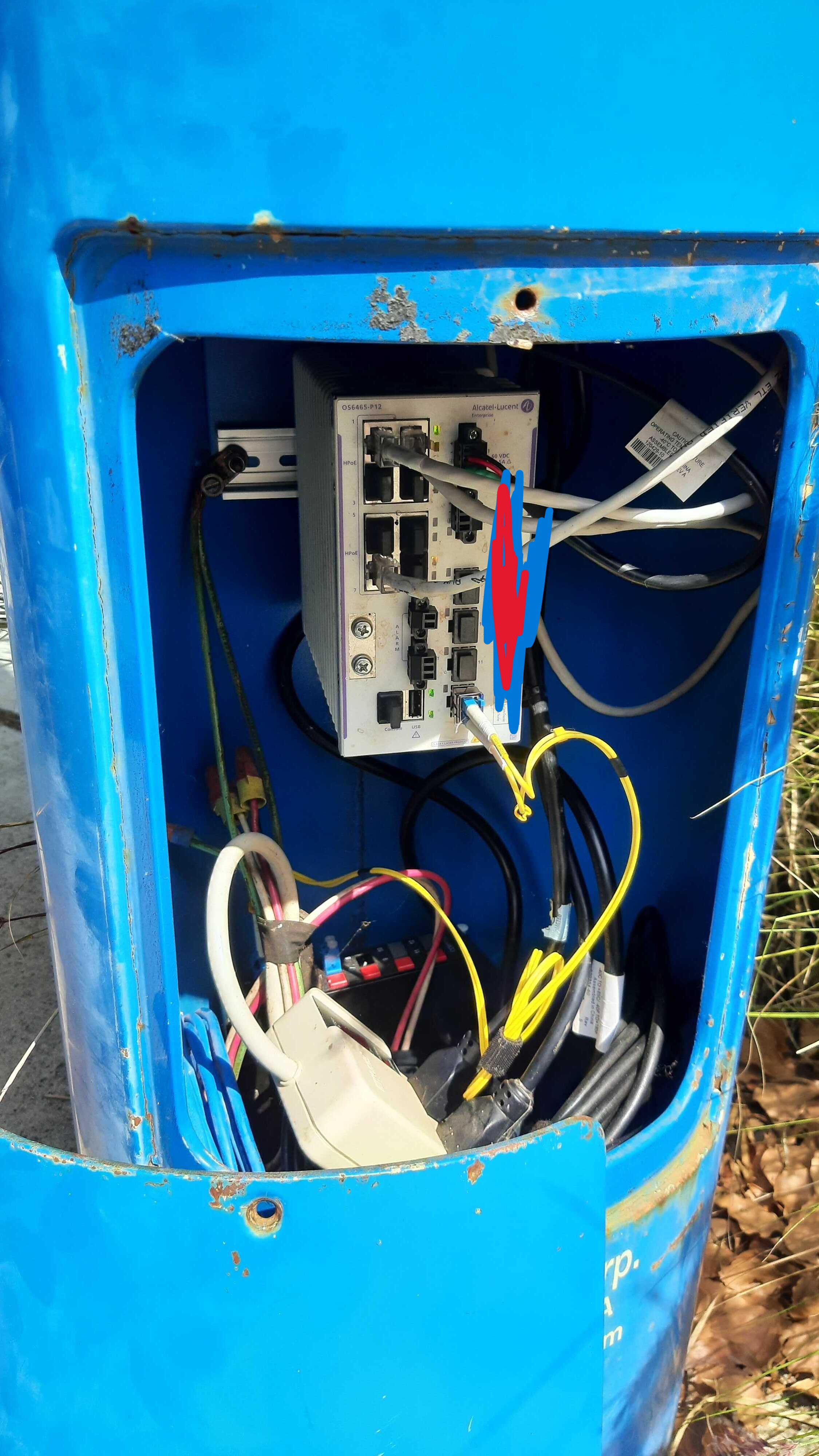 internal components of a blue pole